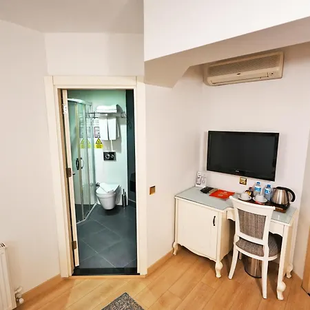 Taximtown Hotel 4*