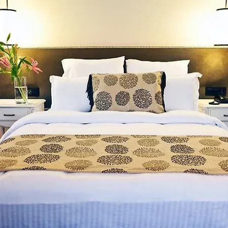 Отель Taximtown 3*