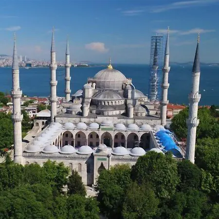 Taximtown 3* Стамбул