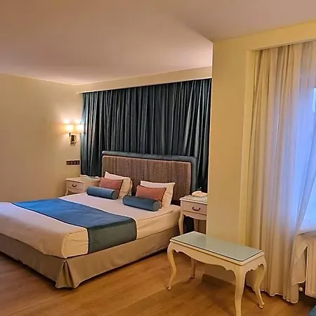 Hotel Taximtown 3*