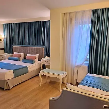 Taximtown Hotel 3*